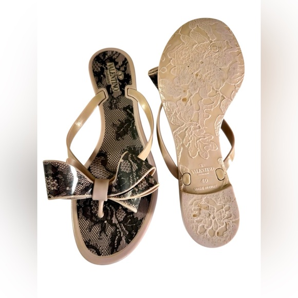 Valentino Garavani Lace Bow Sandals EU 40 / US 10 - Picture 5 of 16